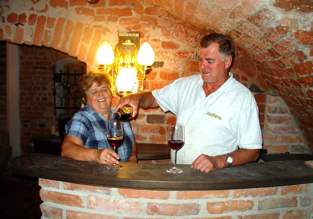 Gasthof Schneider Sebersdorf ภายนอก รูปภาพ